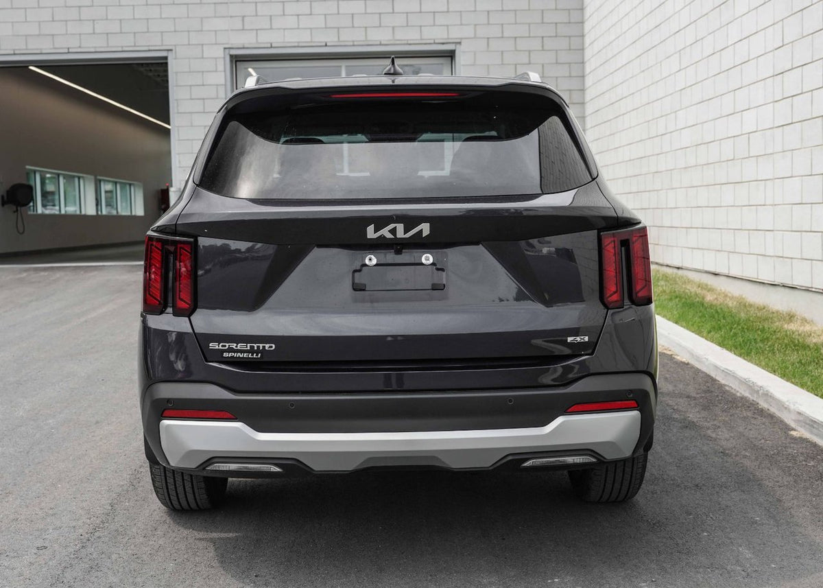 2025 Kia Sorento LX