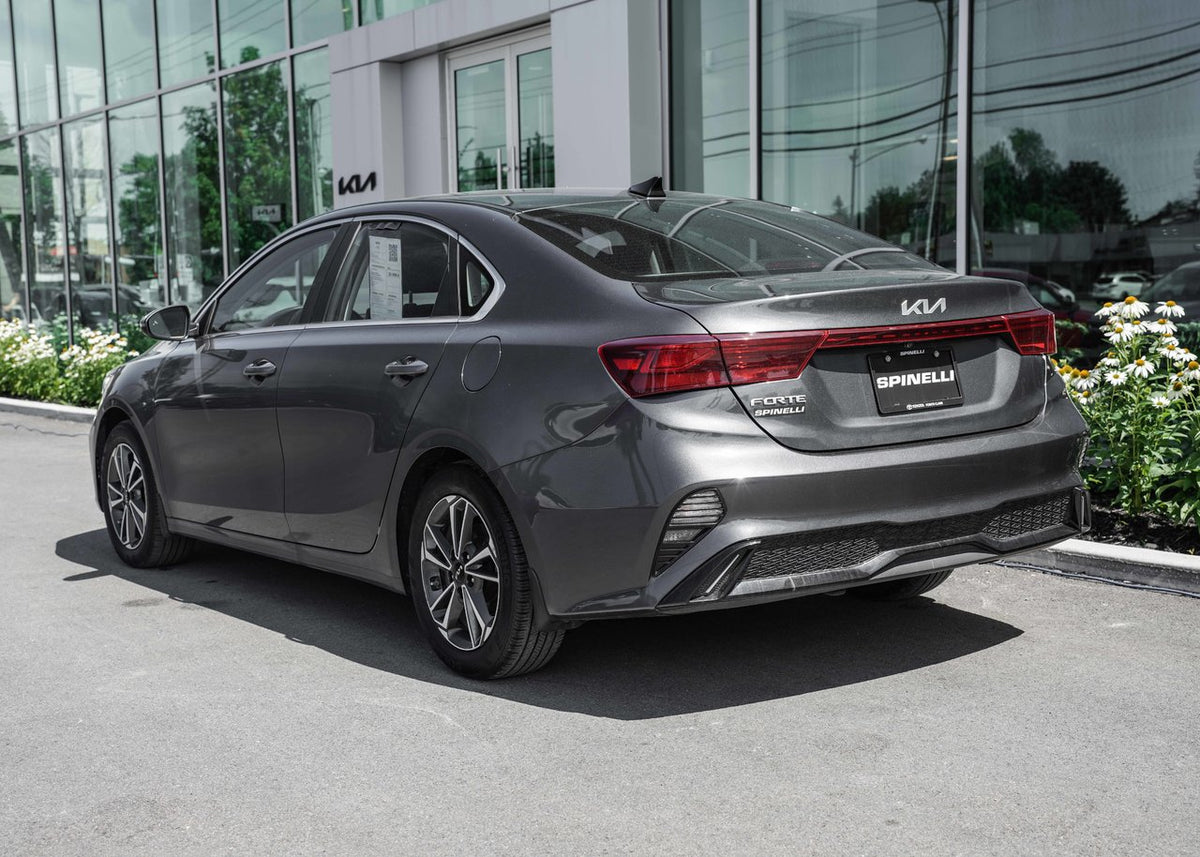 2023 Kia Forte EX