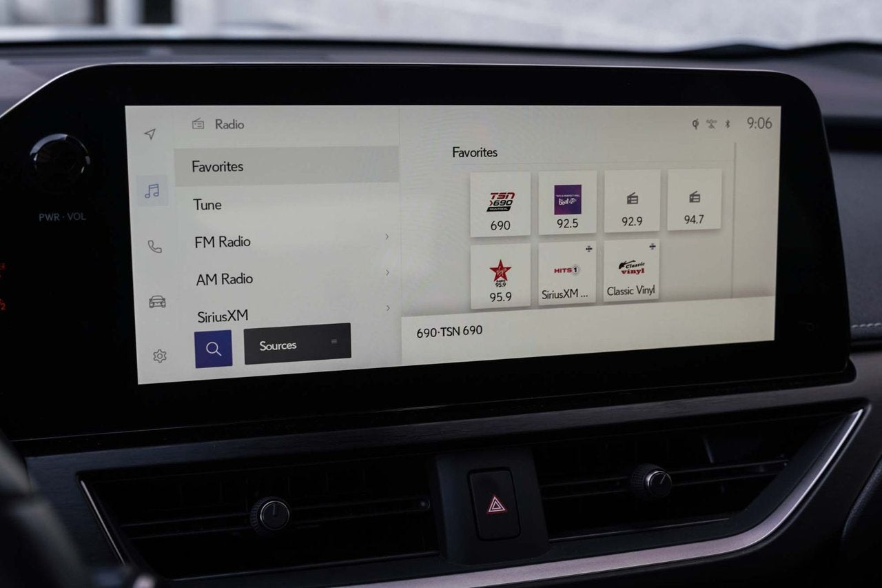2024 Lexus UX 250h LUXURY AWD BAS KM CUIR TOIT NAVI HUD