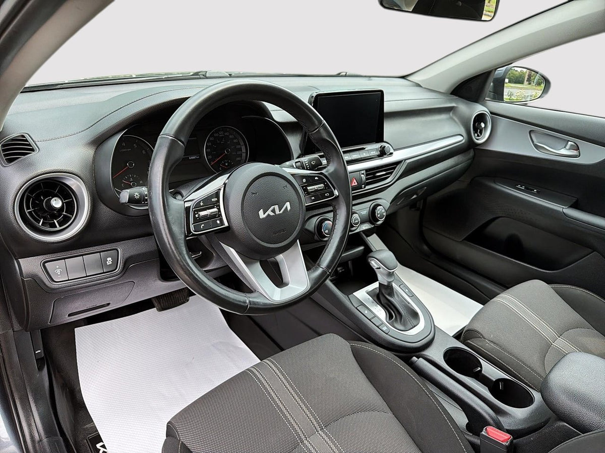2023 Kia Forte LX