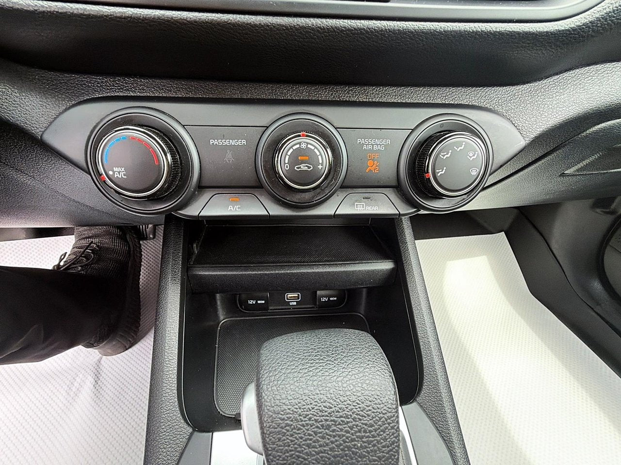 2023 Kia Forte LX
