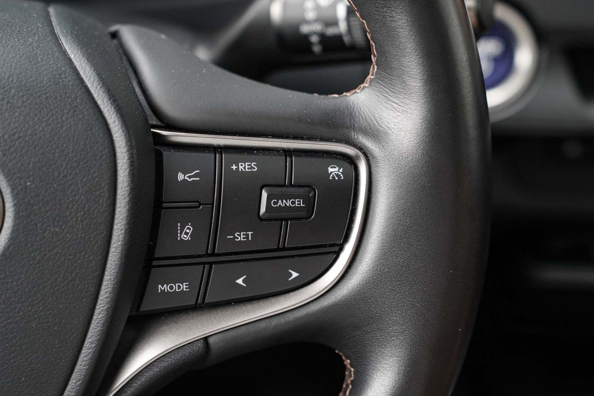 2022 Lexus UX 250h DEMO LUXURY BAS KM CUIR NAVI CARPLAY
