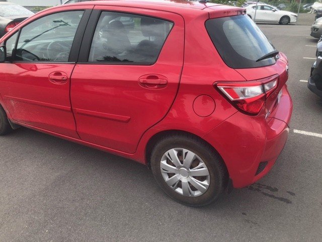 2018 Toyota Yaris Hatchback LE