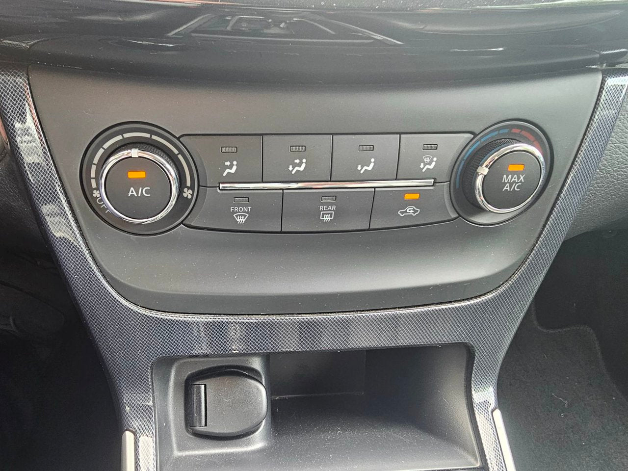 2016 Nissan Sentra SR; CUIR TOIT NAV SIEGE CHAUFFANT *BAS/LOW KM*