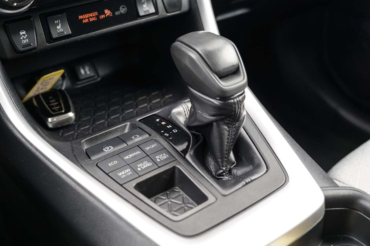 2019 Toyota RAV4 XLE AWD; TOIT ANGLES MORT SIEGES+VOLANT CHAUFFANT