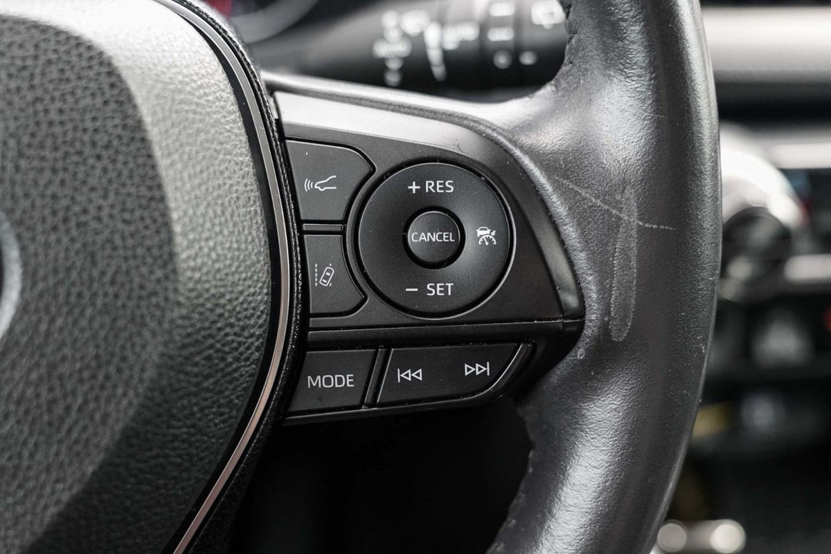 2019 Toyota RAV4 XLE AWD; TOIT ANGLES MORT SIEGES+VOLANT CHAUFFANT
