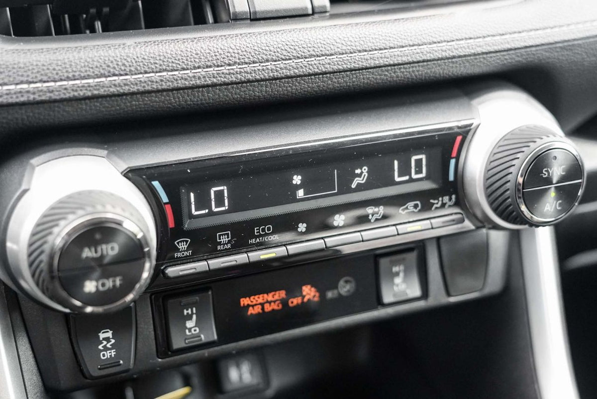 2019 Toyota RAV4 XLE AWD; TOIT ANGLES MORT SIEGES+VOLANT CHAUFFANT