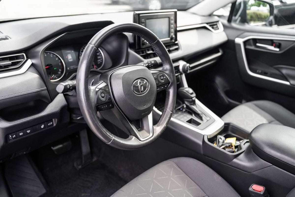 2019 Toyota RAV4 XLE AWD; TOIT ANGLES MORT SIEGES+VOLANT CHAUFFANT