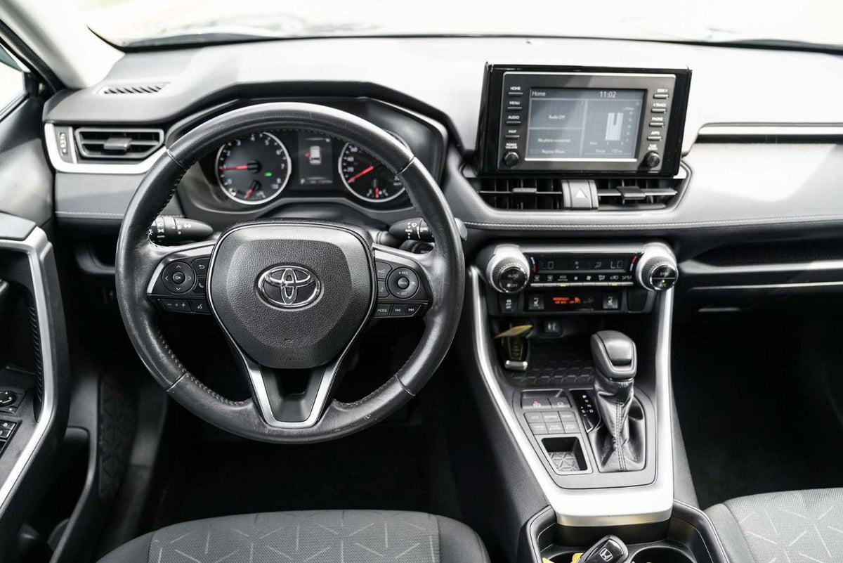 2019 Toyota RAV4 XLE AWD; TOIT ANGLES MORT SIEGES+VOLANT CHAUFFANT