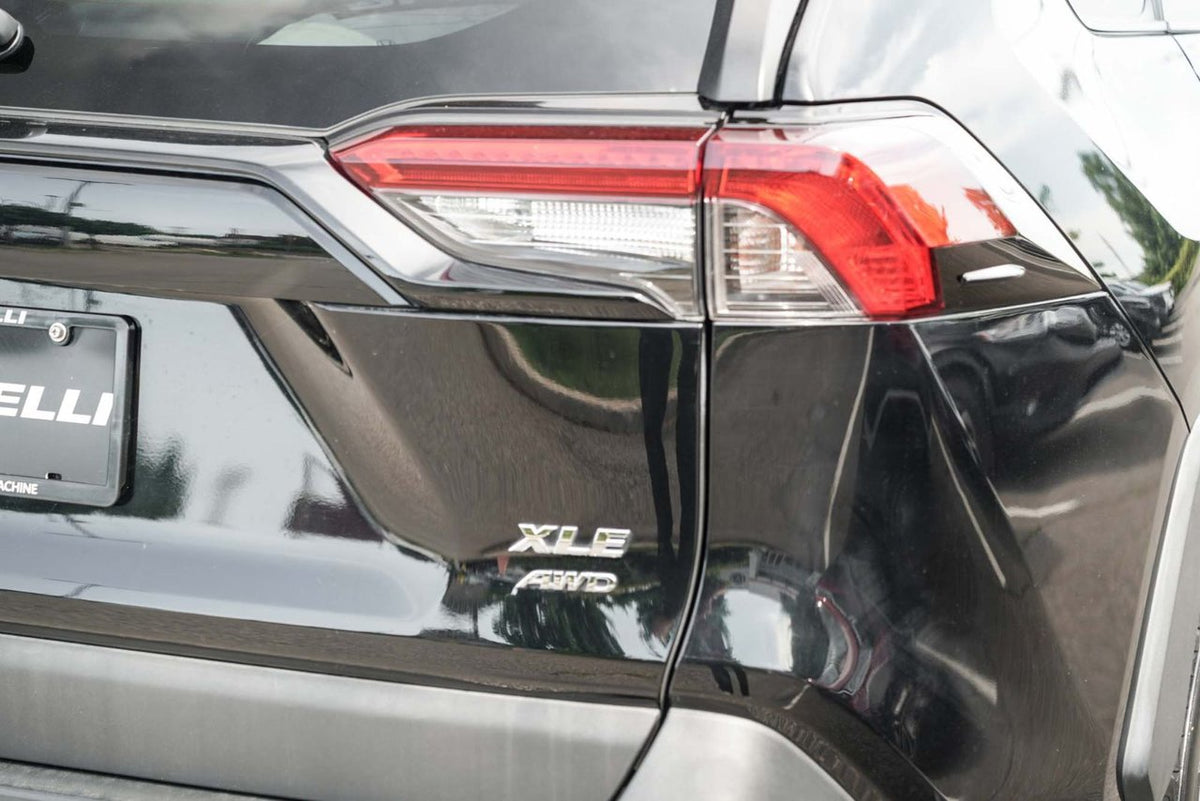 2019 Toyota RAV4 XLE AWD; TOIT ANGLES MORT SIEGES+VOLANT CHAUFFANT