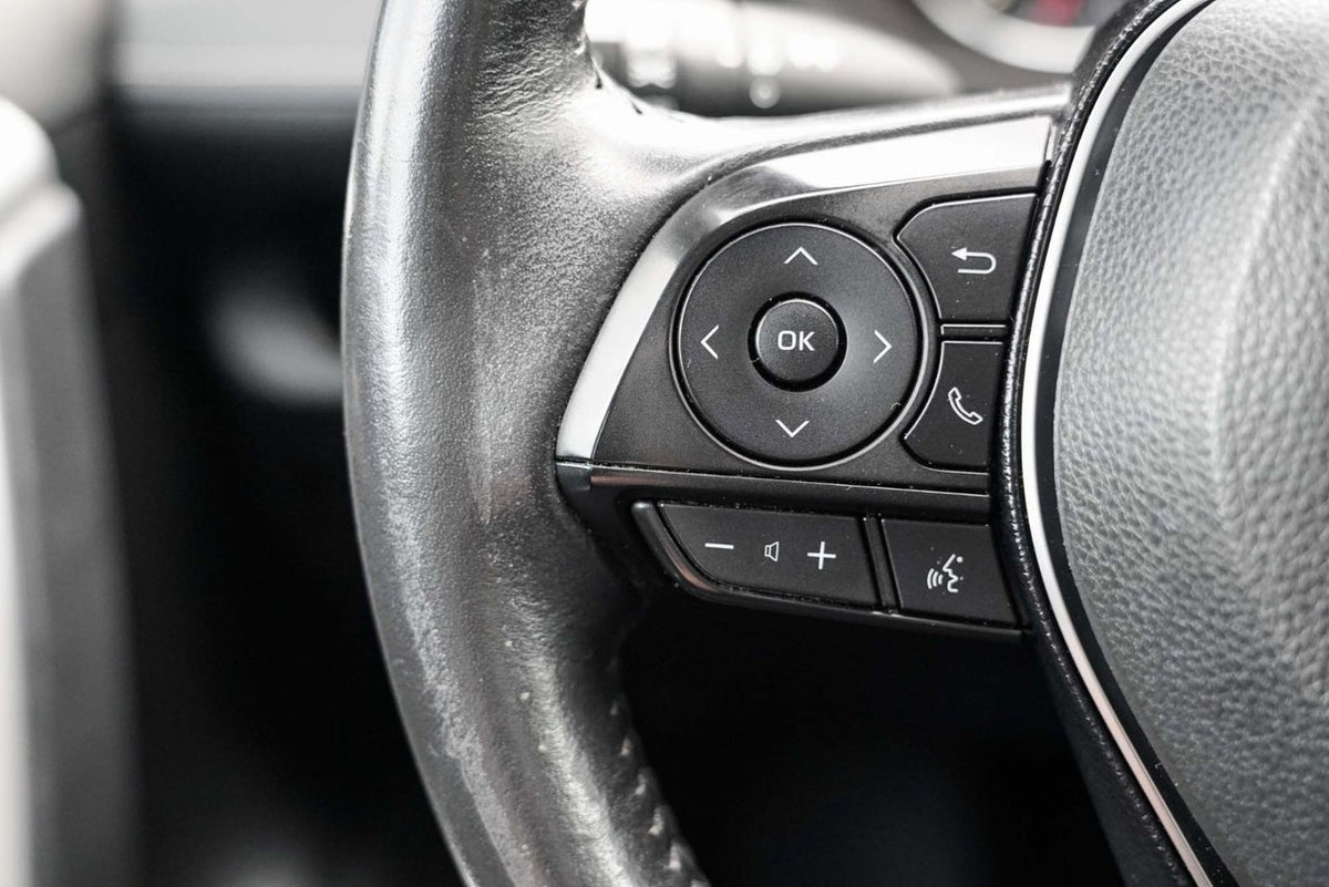 2019 Toyota RAV4 XLE AWD; TOIT ANGLES MORT SIEGES+VOLANT CHAUFFANT