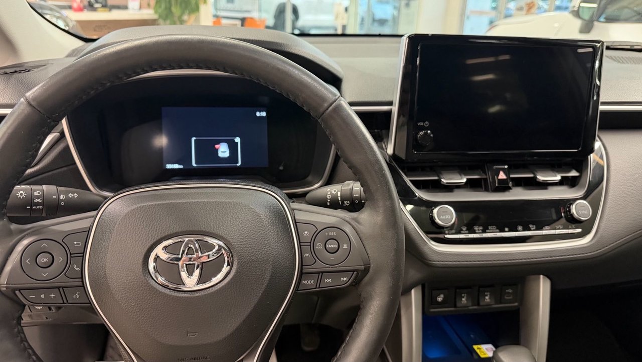 2023 Toyota Corolla Cross XLE