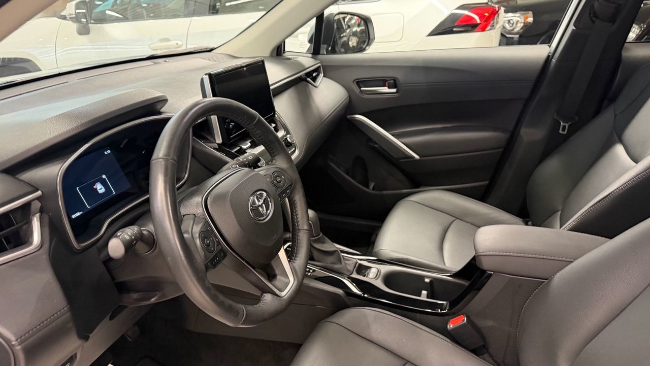 2023 Toyota Corolla Cross XLE