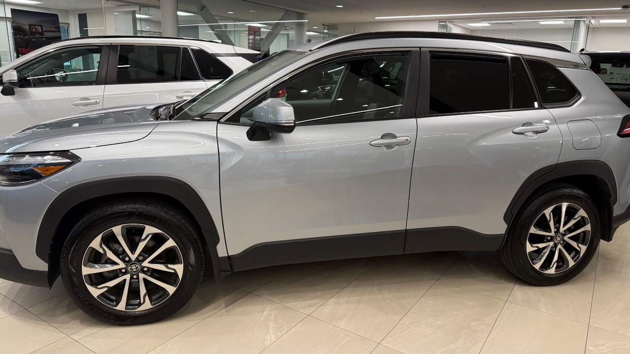 2023 Toyota Corolla Cross XLE
