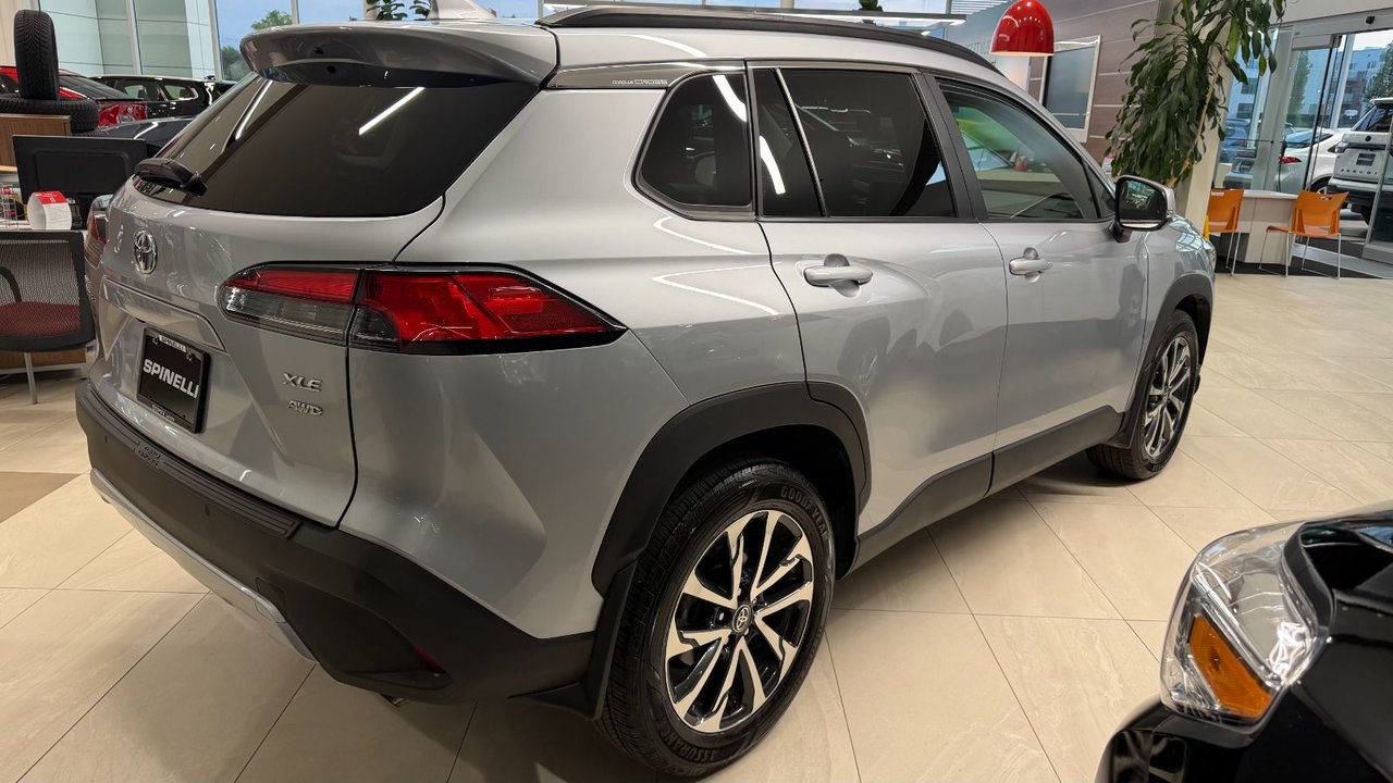 2023 Toyota Corolla Cross XLE