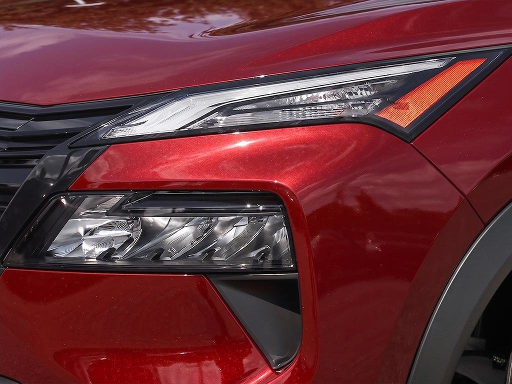 2026 Nissan Rogue AWD SV Dark Armor