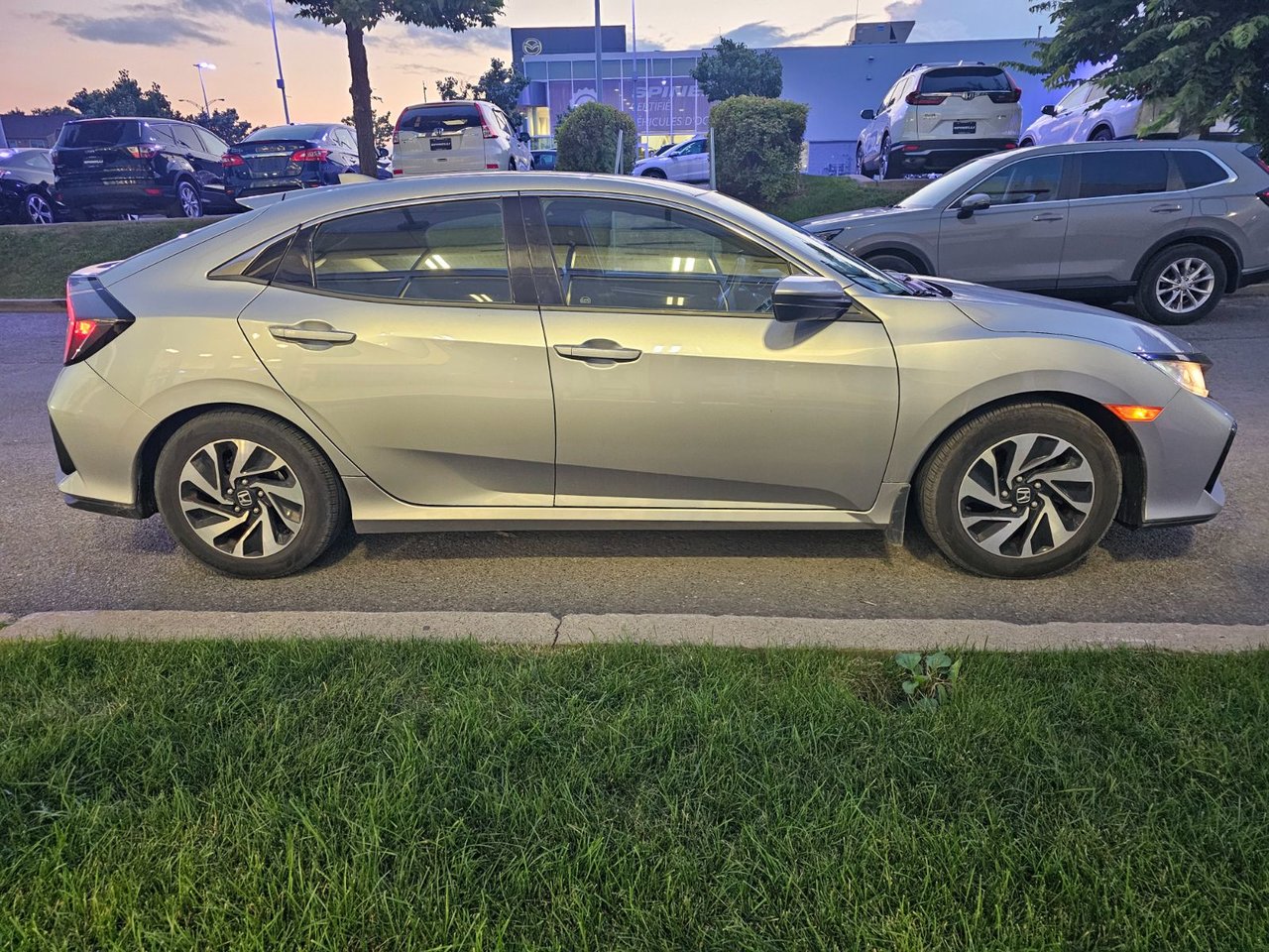 2018 Honda Civic Hatchback LX AUTO; A/C CAMERA SIEGES CHAUFFANT CARPLAY MAGS