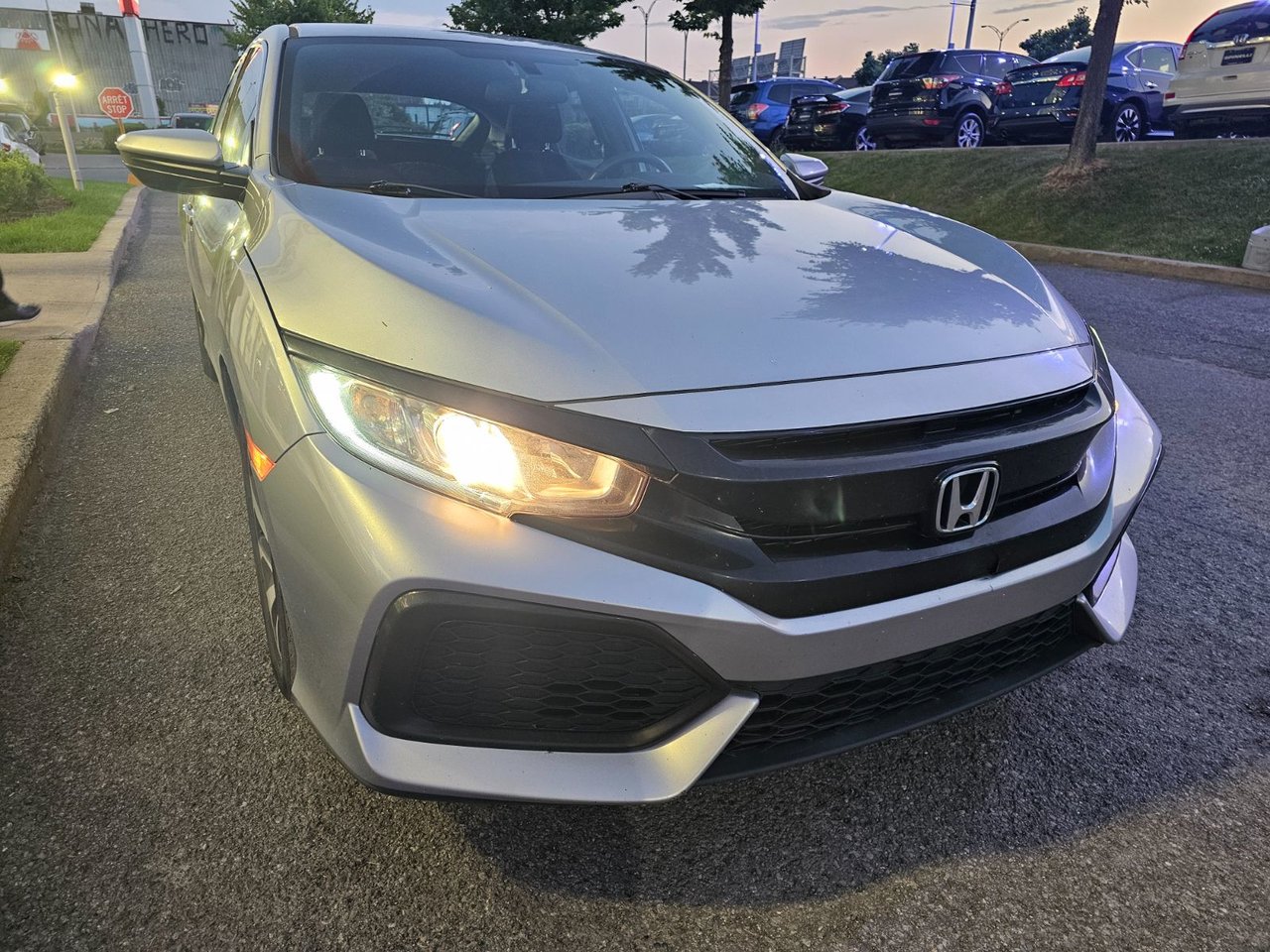 2018 Honda Civic Hatchback LX AUTO; A/C CAMERA SIEGES CHAUFFANT CARPLAY MAGS