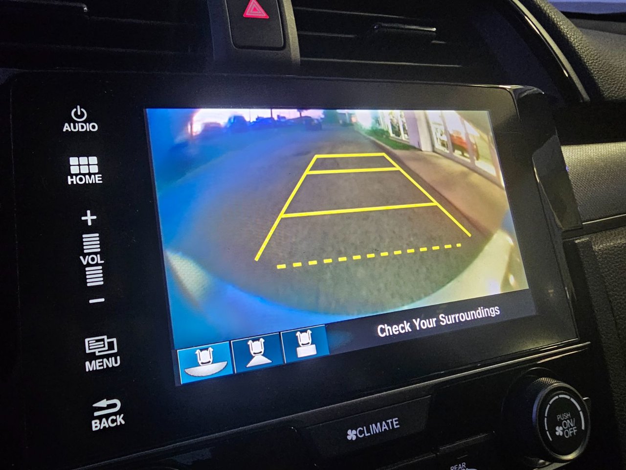 2018 Honda Civic Hatchback LX AUTO; A/C CAMERA SIEGES CHAUFFANT CARPLAY MAGS