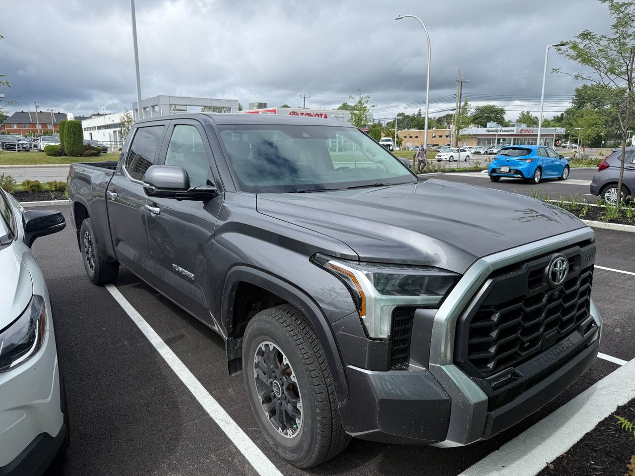 2024 Toyota Tundra Limited trd off road