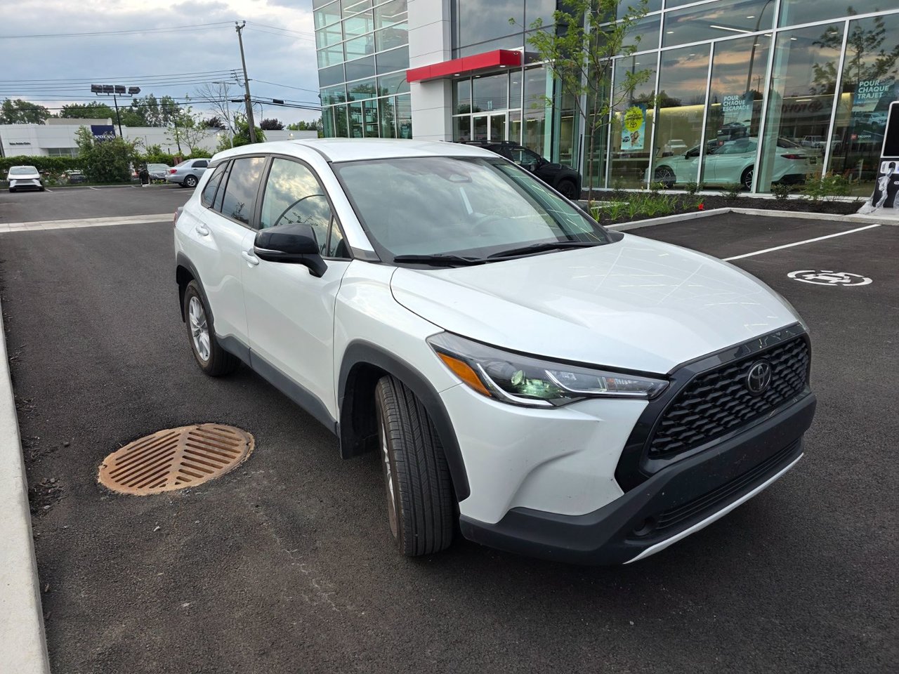 2025 Toyota Corolla Cross LE AWD