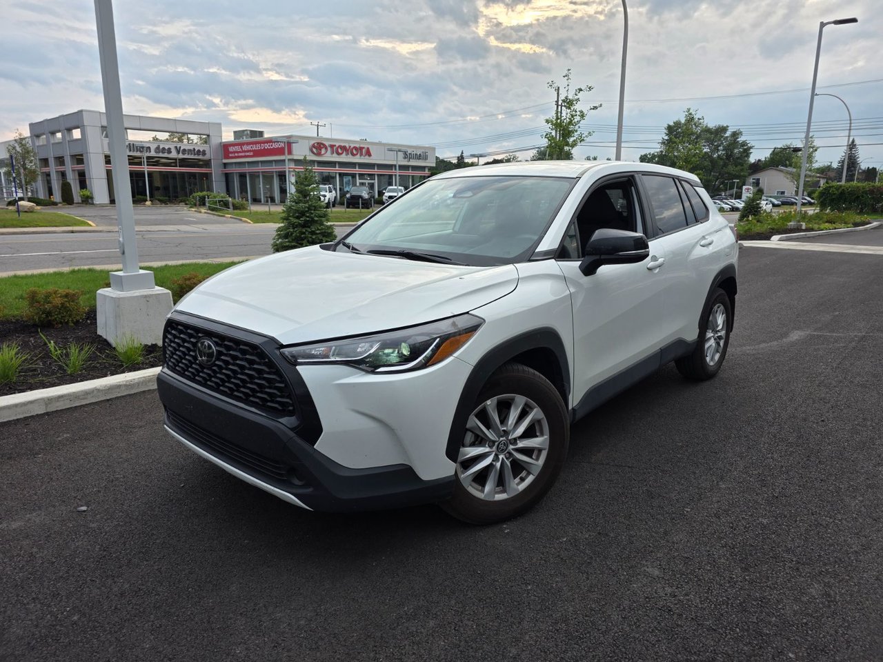 2025 Toyota Corolla Cross LE AWD