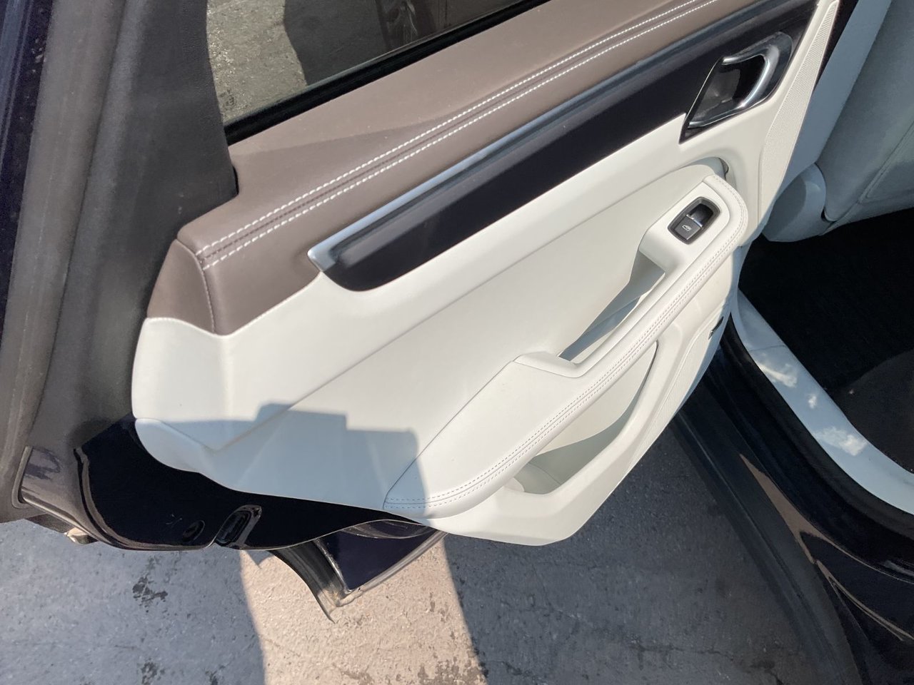 2021 Porsche Macan **BASE 2.0T**