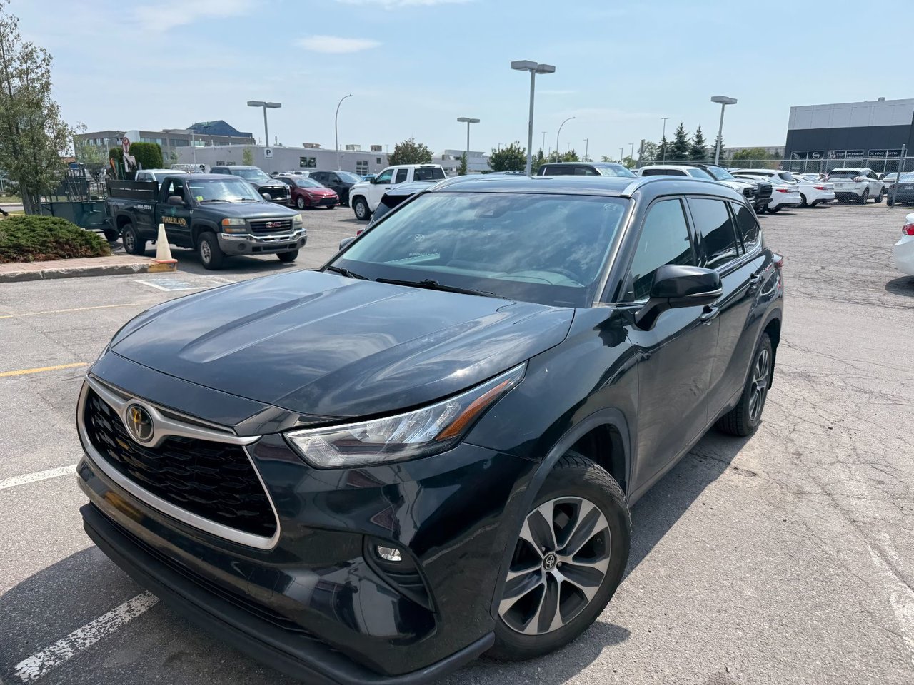 2021 Toyota Highlander XLE AWD