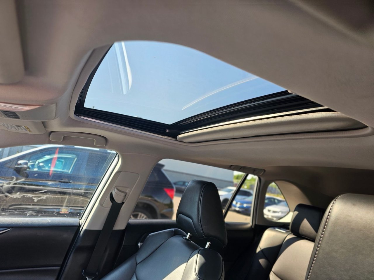 2019 Toyota RAV4 XLE PREMIUM AWD; CUIR TOIT SIEGES+VOLANT CHAUFFANT