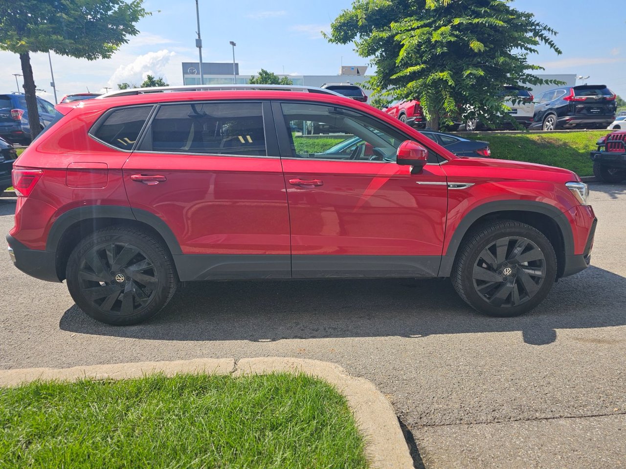 2024 Volkswagen Taos HIGHLINE AWD; CUIR TOIT PANO NAV AUDIO*BAS/LOW KM*