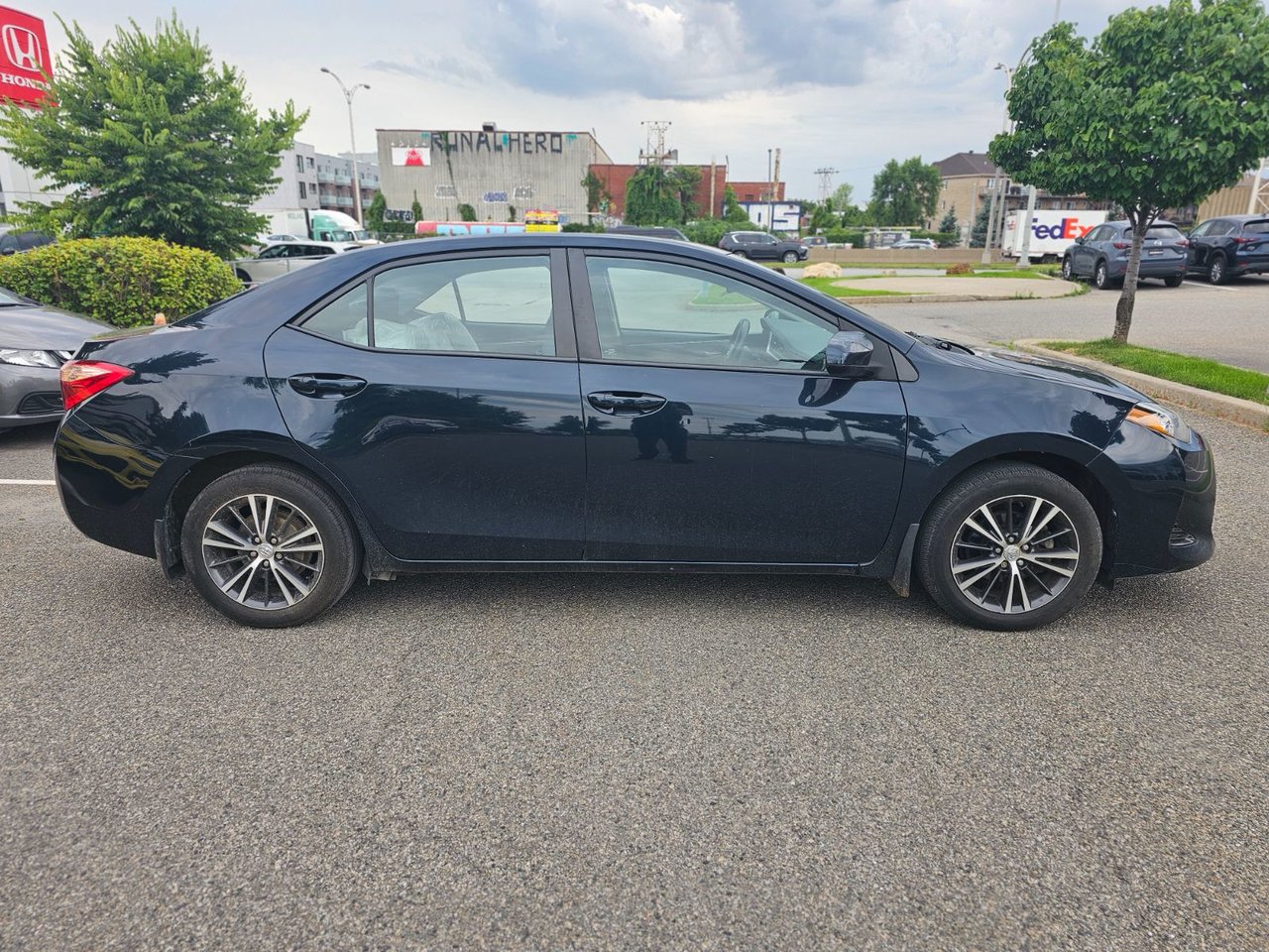 2017 Toyota Corolla LE UPGRADE; TOIT CAMERA SIEGES CHAUFFANT MAGS