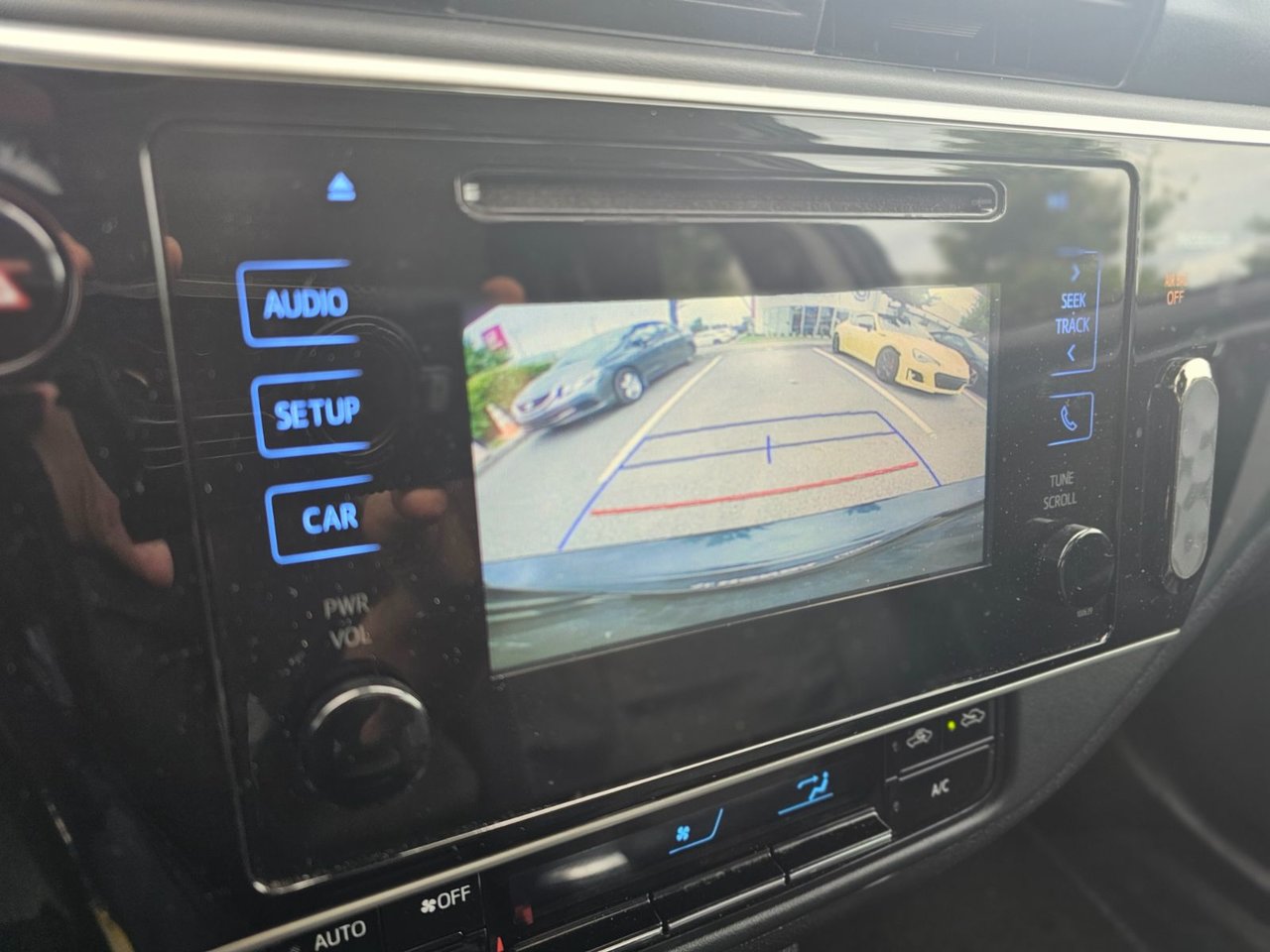 2017 Toyota Corolla LE UPGRADE; TOIT CAMERA SIEGES CHAUFFANT MAGS