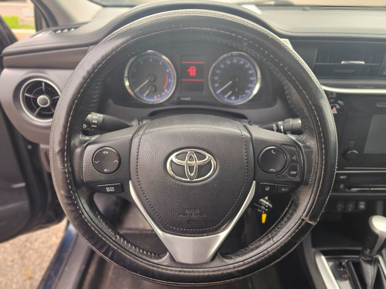 2017 Toyota Corolla LE UPGRADE; TOIT CAMERA SIEGES CHAUFFANT MAGS