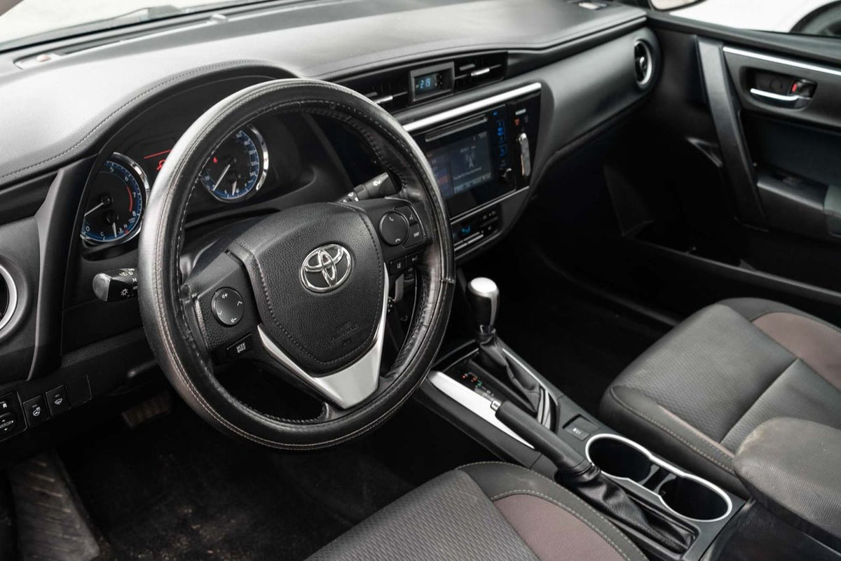 2017 Toyota Corolla LE UPGRADE; TOIT CAMERA SIEGES CHAUFFANT MAGS