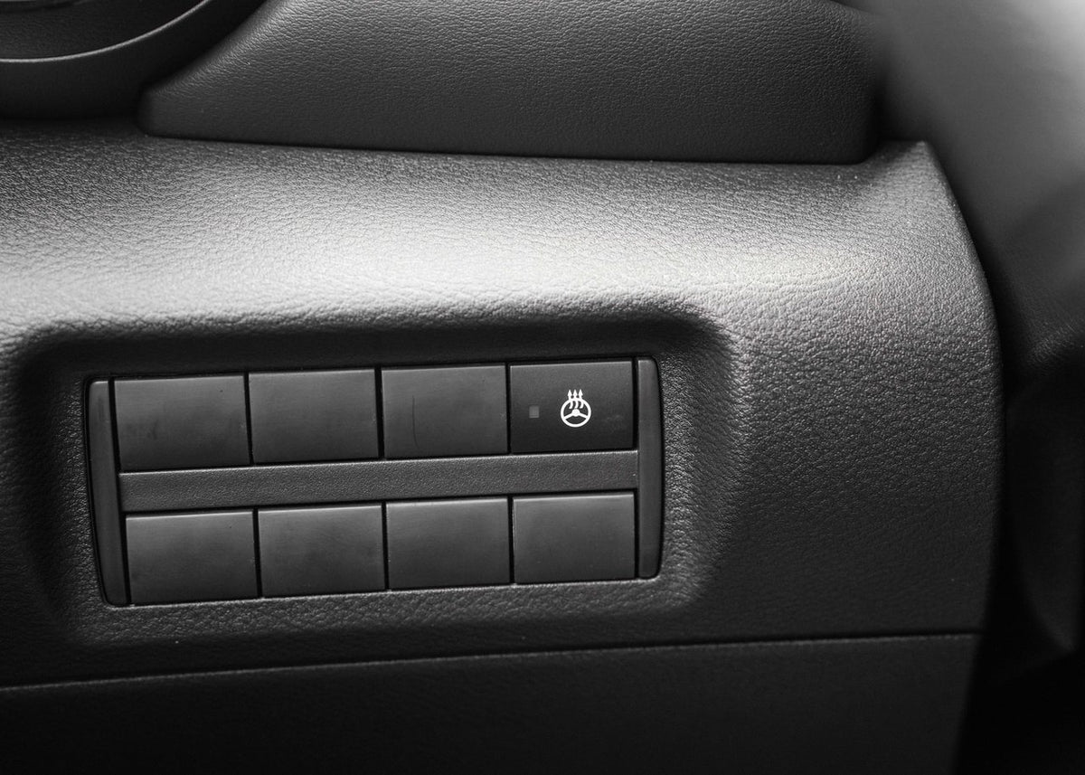 2024 Nissan Kicks SR Premium