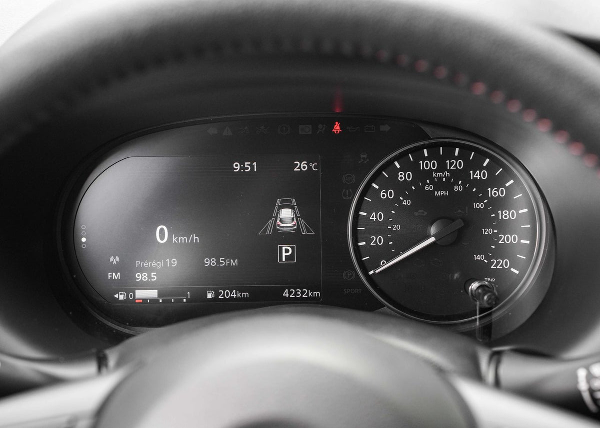 2024 Nissan Kicks SR Premium