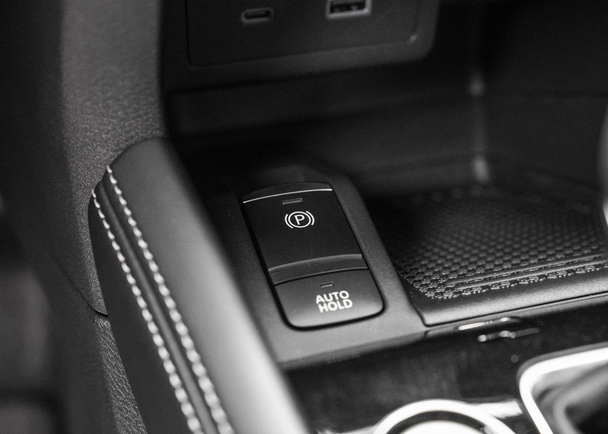 2024 Nissan Kicks SR Premium