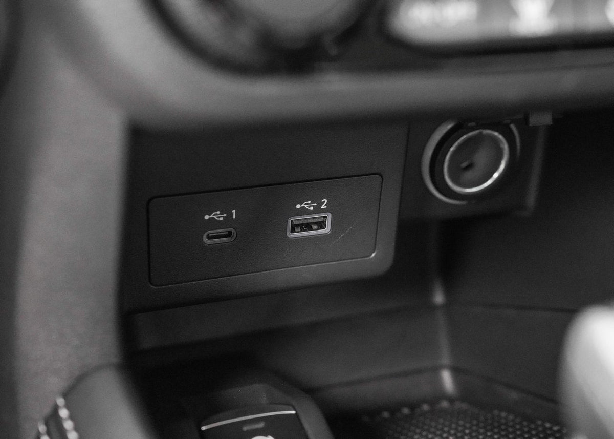 2024 Nissan Kicks SR Premium