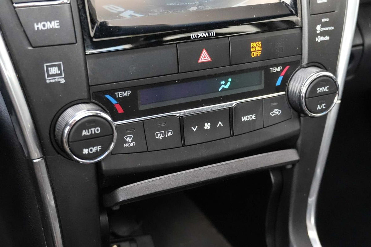 2017 Toyota Camry Hybrid XLE HYBRID