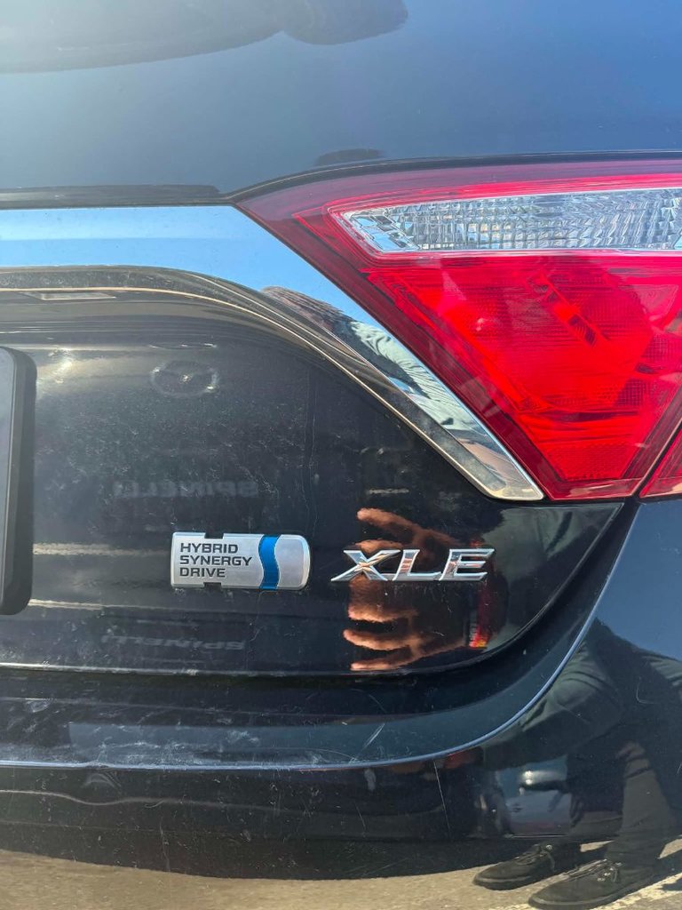 2017 Toyota Camry Hybrid XLE HYBRID