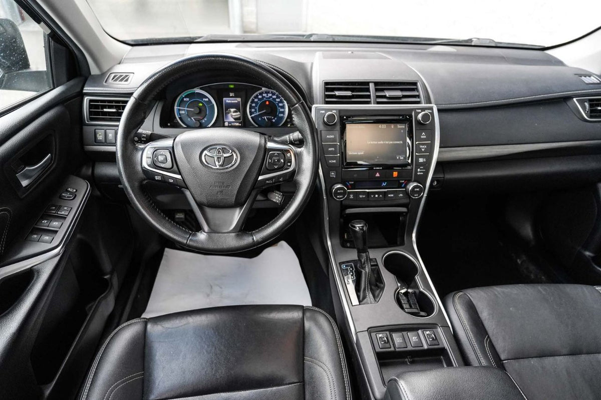 2017 Toyota Camry Hybrid XLE HYBRID