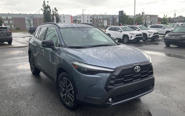 2026 Toyota Corolla Cross XLE 210KM COMME NEUF CUIR MAGS TOIT AWD CARPLAY