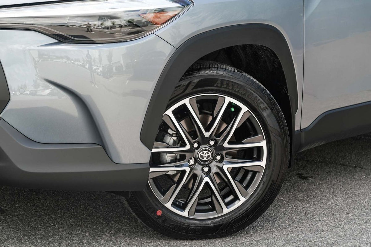 2026 Toyota Corolla Cross XLE 210KM COMME NEUF CUIR MAGS TOIT AWD CARPLAY