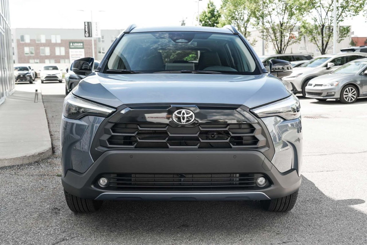 2026 Toyota Corolla Cross XLE 210KM COMME NEUF CUIR MAGS TOIT AWD CARPLAY