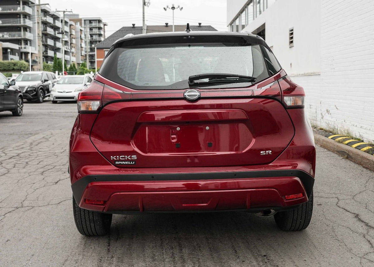 2024 Nissan Kicks SR Premium