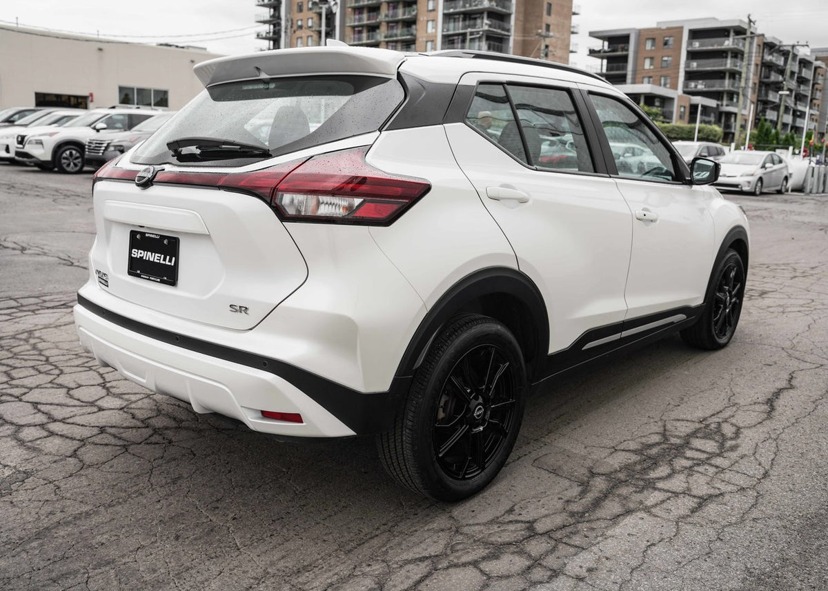 2024 Nissan Kicks SR Premium