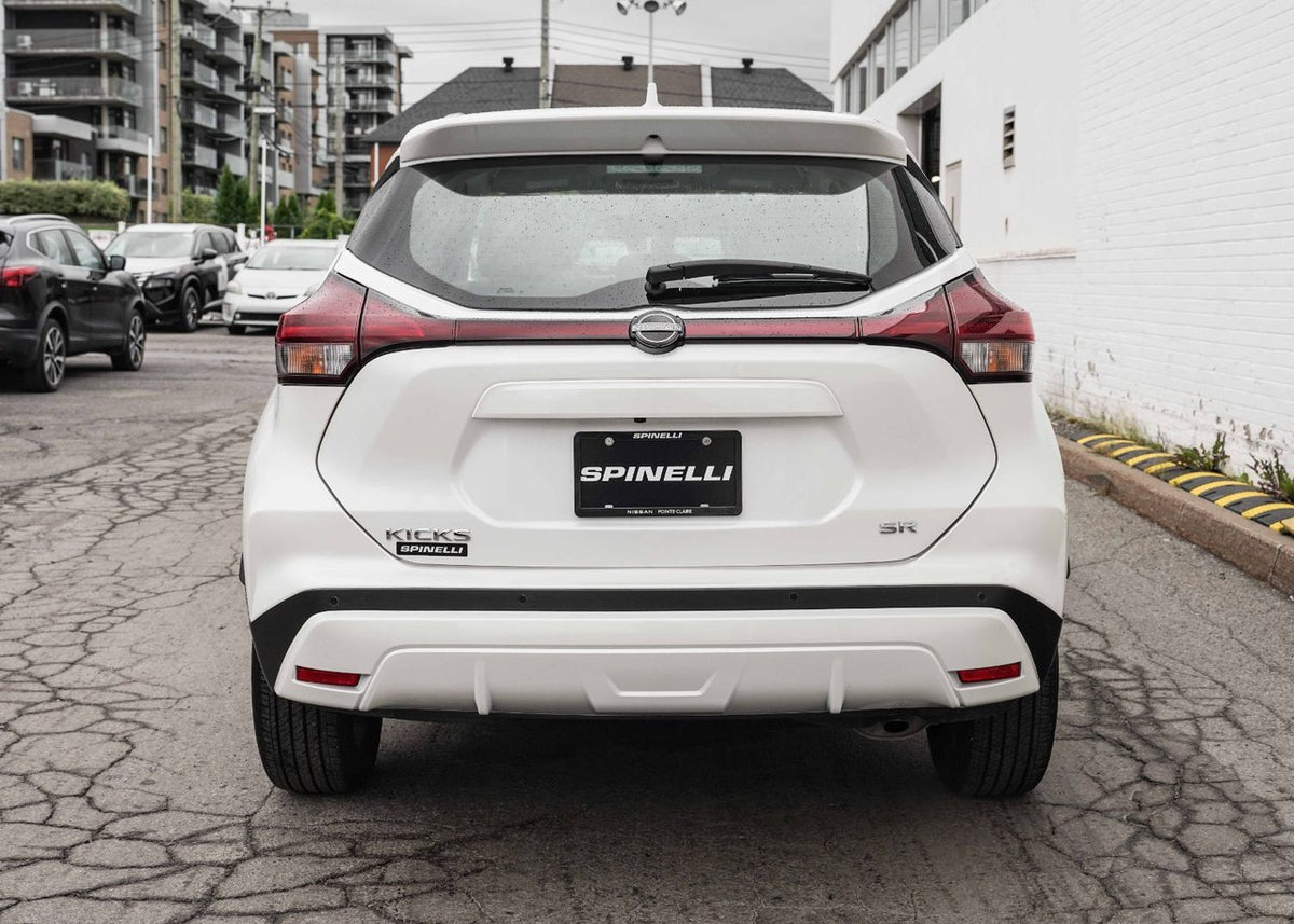 2024 Nissan Kicks SR Premium
