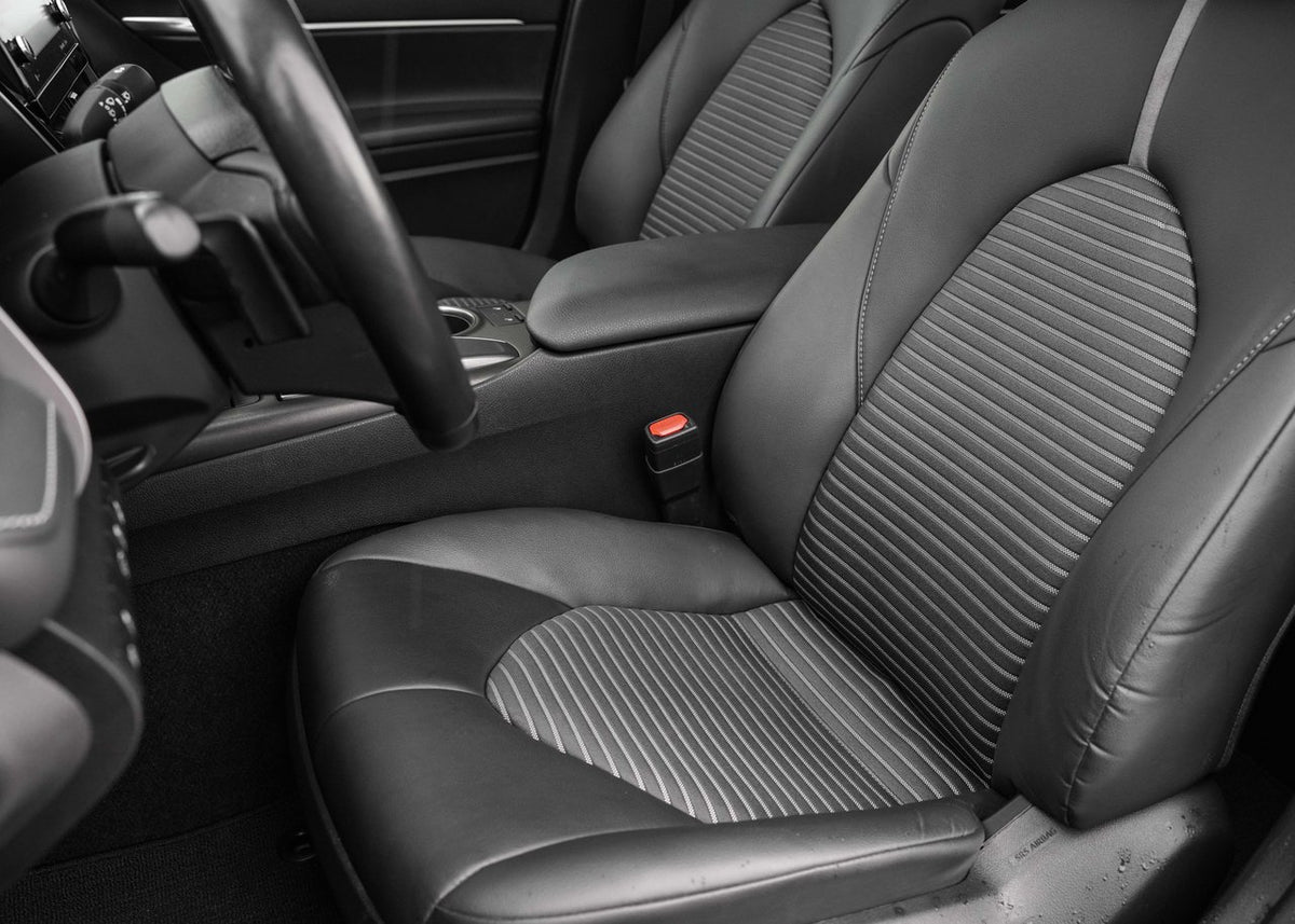 2023 Toyota Camry SE UPGRADE