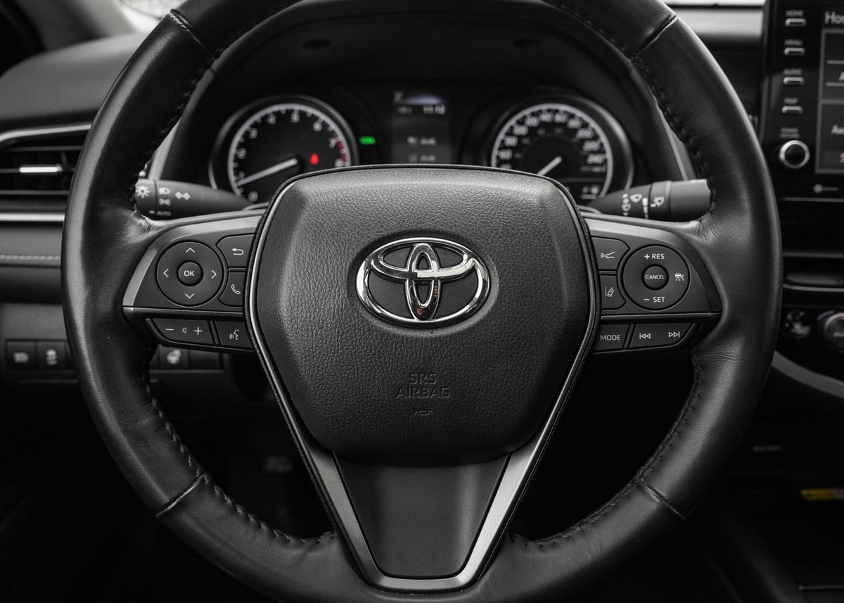 2023 Toyota Camry SE UPGRADE