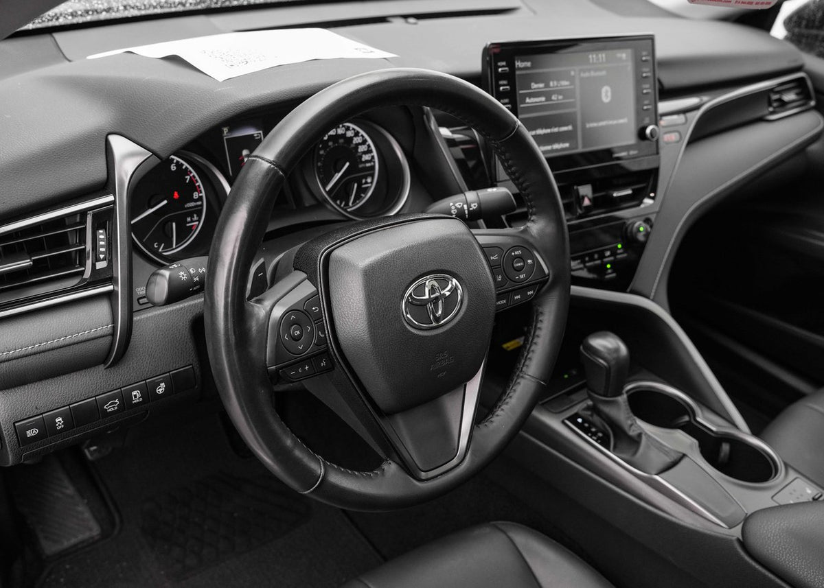 2023 Toyota Camry SE UPGRADE